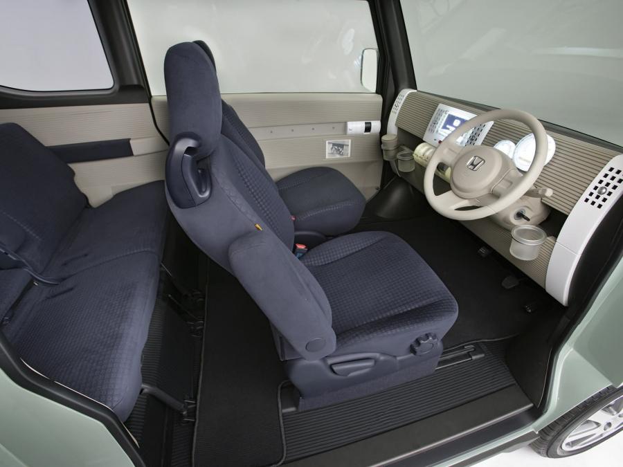  Honda Step Bus Concept 2006 года  (фото 10 из 12)